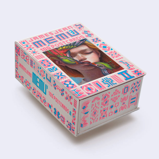 Side view of Memu 3 postcard box.