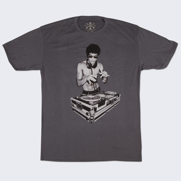 (Charcoal Lee GiantRobotStore - Bruce and Gray) Bow Arrow – DJ T-shirt
